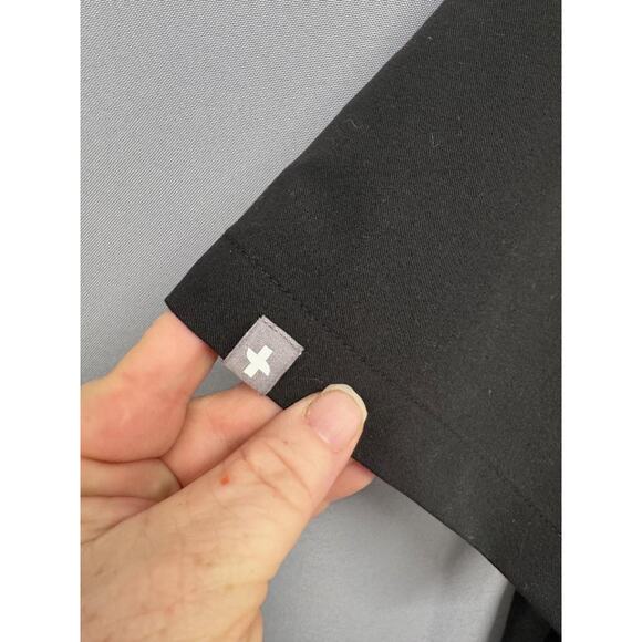 FIGS Scrub Shirt Mens Large Black Technical Collection V Neck Pocket FM1500 - Picture 3 of 11